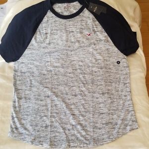 Hollister Must Have Collection Tee - XL